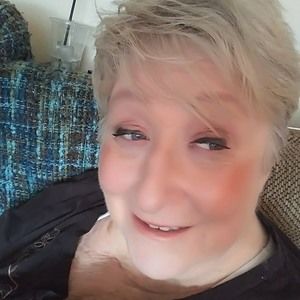 Meet your Posher, Lucinda